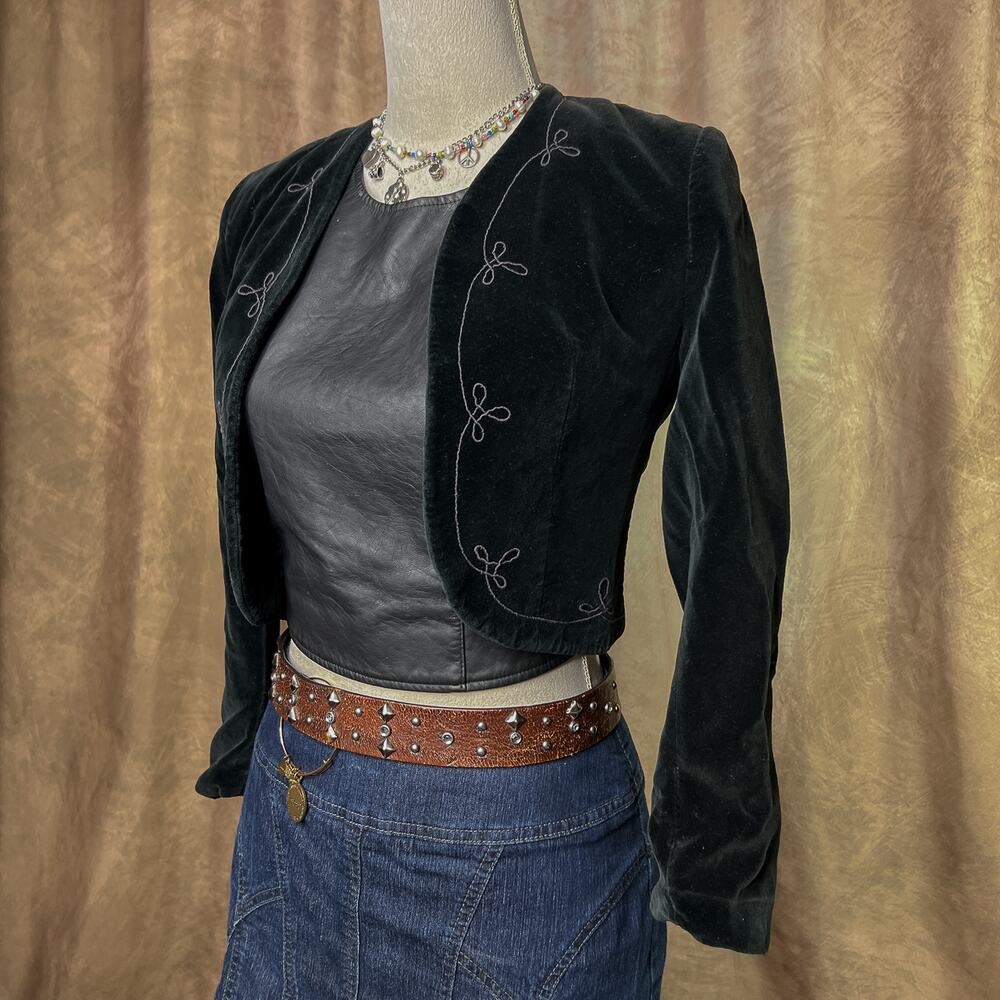 Vintage Bolero Jacket 80s Velour Embroidered 3/4 Sleeve Sleeve Open Whimsigoth